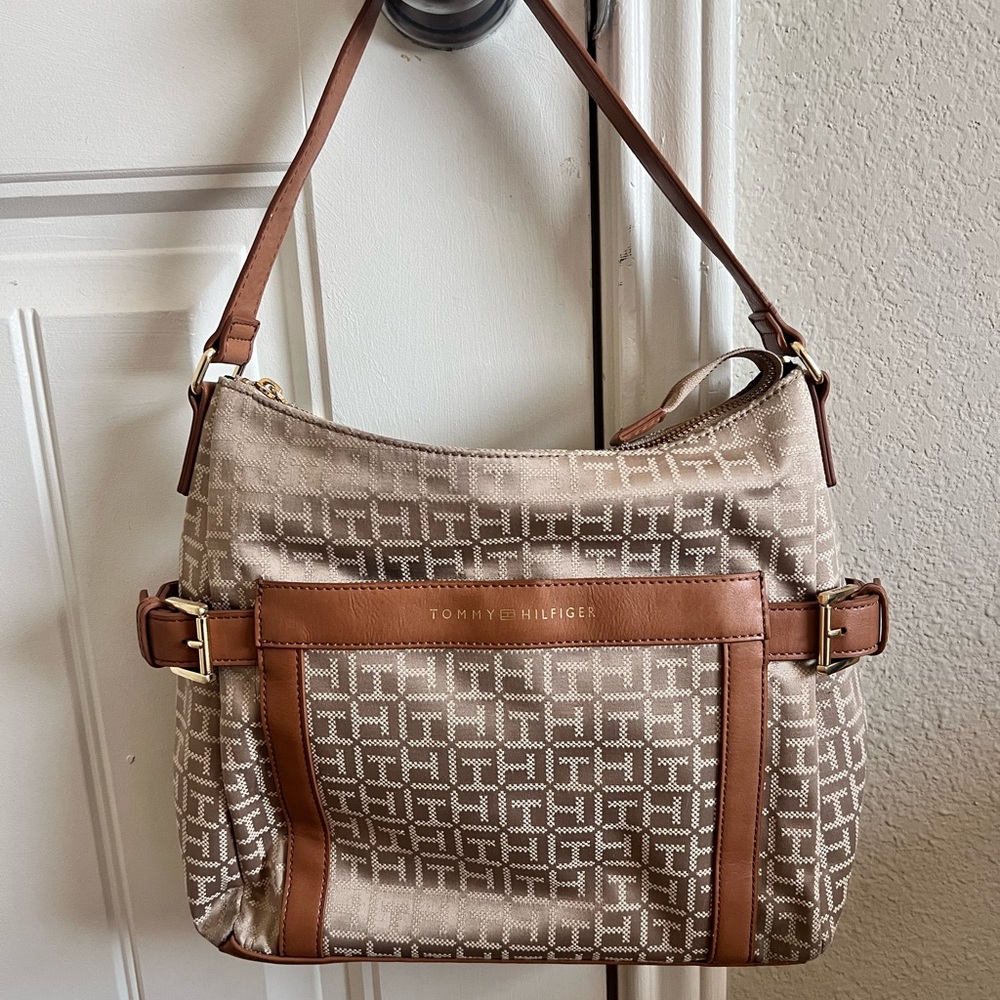 Tommy Hilfiger bag